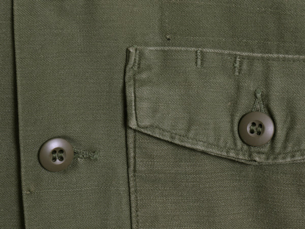 70s 米軍実物 US ARMY コットン サテン ユーティリティ シャツ S / 75年製 ヴィンテージ OG107 シャツ袖 4th 軍物 ミリタリー 長袖シャツ