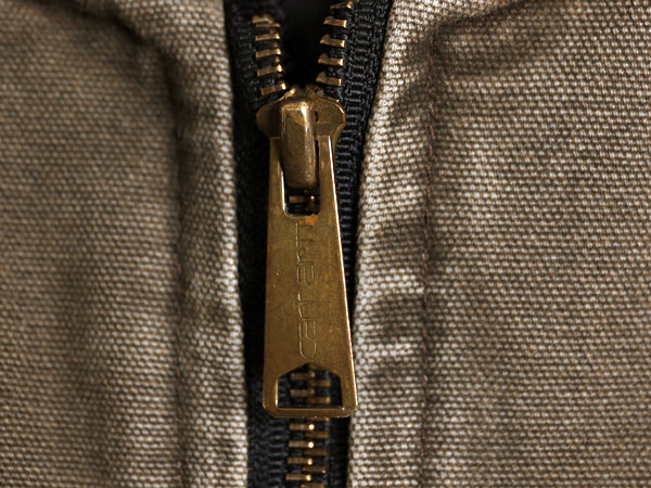 00s カーハート 中綿 ダック ベスト メンズ L 程 古着 オールド フルジップ 腰ゴム ナイロン キルティング ライナー 前開き チェストナッツ