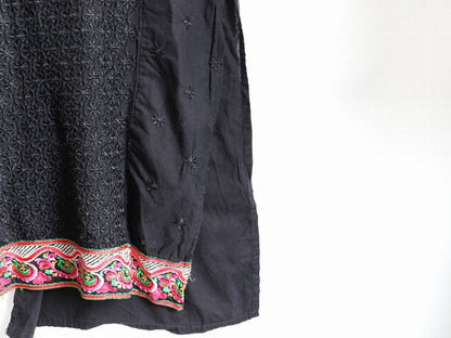 ☆ 長袖 刺繍 ワンピース チュニック ワンピ ( レディース S 程 ) 古着 黒 ひざ下丈 ロング丈 ビンテージ 花柄チュニック 花柄刺? 花柄