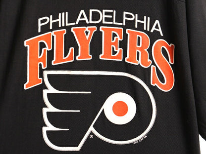 80s USA製 人気 黒 ■ NHL オフィシャル フライヤーズ プリント フットボール Tシャツ ( メンズ M ) 古着 80年代 ビンテージ 半袖Tシャツ