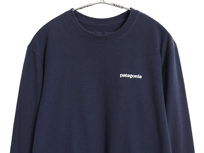 パタゴニア 両面 プリント 長袖 Tシャツ メンズ S 18年製 アウトドア ロンT ロングスリーブ P6 バックプリント ボックスロゴ カットソー 紺
