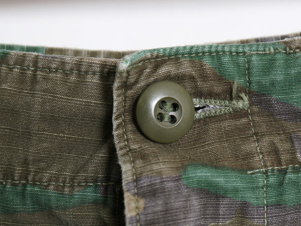 60s US ARMY 米軍実物 ジャングルファティーグ カーゴ パンツ SMALL SHORT / ヴィンテージ 69年製 軍物 ERDL ブラウンリーフ カモ 迷彩柄