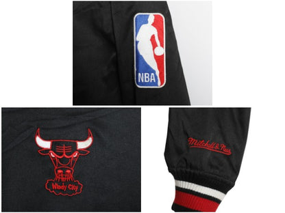 ブルズ ナイロン サテン スタジャン メンズ L / NBA オフィシャル ミッチェルアンドネス 中綿 キルティング ライナー ジョーダン バスケ 黒