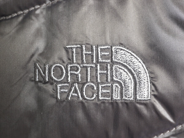 US企画 ノースフェイス ナイロン ダウン ベスト レディース M 古着 フルジップ キルティング 550フィル アウトドア 重ね着 ハイネック 企業
