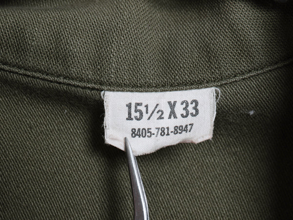 70s 米軍実物 US ARMY コットン サテン ユーティリティ シャツ M ヴィンテージ 70年製 OG107 シャツ袖 3rd 軍物 ミリタリー ワッペン付き 