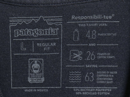 パタゴニア 両面 プリント 半袖 Tシャツ メンズ L 古着 19年製 アウトドア P6 ボックスロゴ バックプリント カットソー シンプル ネイビー