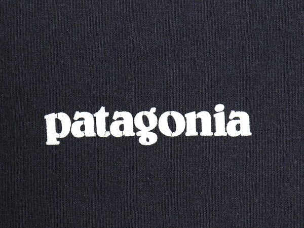 パタゴニア 両面 プリント 半袖 Tシャツ メンズ L 古着 19年製 アウトドア P6 ボックスロゴ バックプリント カットソー シンプル ネイビー