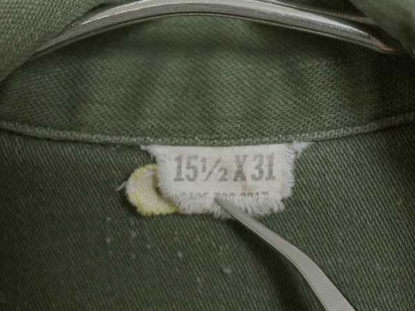 70s 米軍実物 US ARMY コットン サテン ユーティリティ シャツ M ヴィンテージ 70年製 OG107 シャツ袖 3rd ミリタリー 軍物 ワッペン 付き