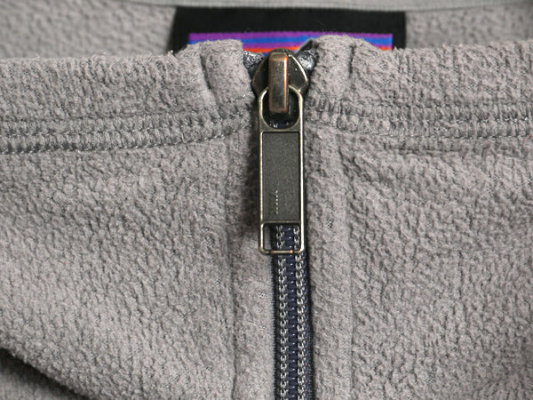 パタゴニア マイクロD フリース ジャケット メンズ L / 古着 19年製 アウトドア フルジップ ブルゾン ハイネック ワンポイント 企業 グレー