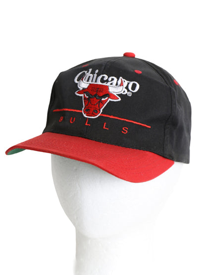 90s シカゴ ブルズ ベースボール キャップ フリーサイズ 古着 オールド 当時物 NBA オフィシャル バスケ キャラクター ツートン 黒 赤 帽子
