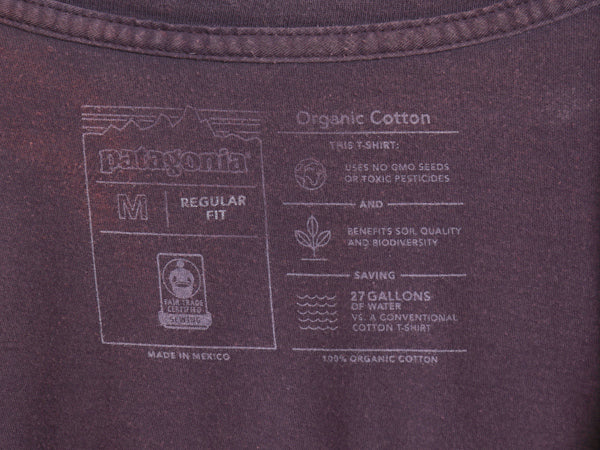 パタゴニア ロゴ プリント 半袖 Tシャツ レディース M アウトドア 18年製 オーガニック コットン カットソー グラフィック フィッツロイ 紫