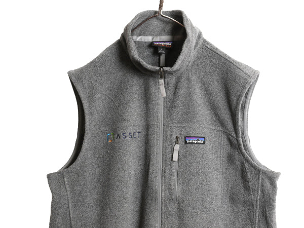 US企画 パタゴニア クラシック シンチラ フリース ベスト メンズ L / 19年製 前開き フルジップ 重ね着 ハイネック ワンポイント 企業 灰