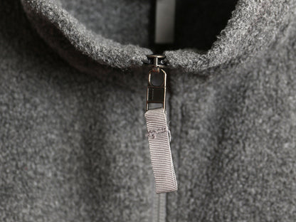 US企画 パタゴニア クラシック シンチラ フリース ベスト メンズ L / 19年製 前開き フルジップ 重ね着 ハイネック ワンポイント 企業 灰