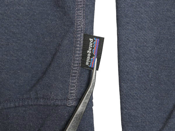 パタゴニア クルーネック スウェット レディース S 古着 20年製 アウトドア トレーナー カットソー ストレッチ ワンポイント ロンT 薄手 紺