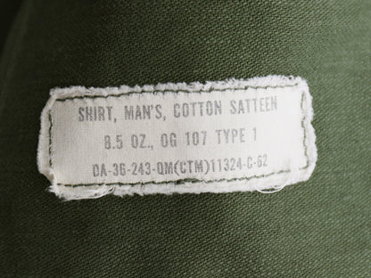 60s 米軍実物 US ARMY コットン サテン ユーティリティ シャツ L 程 ヴィンテージ 62年製 OG107 筒袖 1st 後期 ミリタリー 軍物 ワッペン