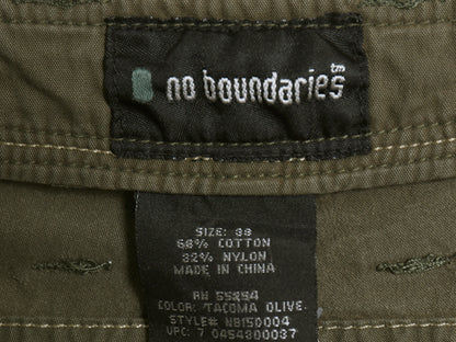 00s ☆ NO BOUNDARIES カーゴ ショーツ メンズ 38 / オールド Y2K ギミック ショートパンツ レイブ スケート ストリート テック オリーブ