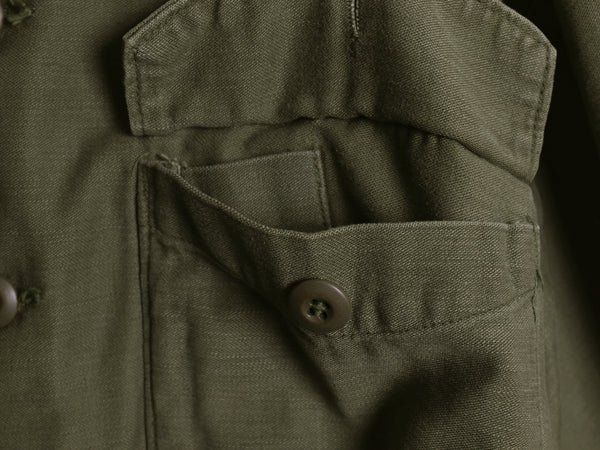 70s 米軍実物 US ARMY コットン サテン ユーティリティ シャツ XL 74年製 ヴィンテージ OG107 シャツ袖 4th 軍物 ミリタリー 大きいサイズ