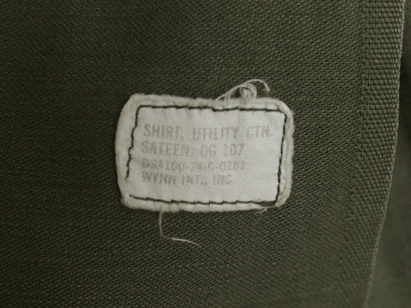70s 米軍実物 US ARMY コットン サテン ユーティリティ シャツ XL 74年製 ヴィンテージ OG107 シャツ袖 4th 軍物 ミリタリー 大きいサイズ