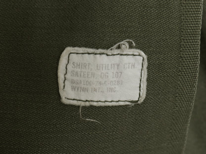 70s 米軍実物 US ARMY コットン サテン ユーティリティ シャツ XL 74年製 ヴィンテージ OG107 シャツ袖 4th 軍物 ミリタリー 大きいサイズ
