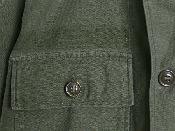 60's 米軍実物 US ARMY コットン サテン ユーティリティ シャツ S ヴィンテージ 1st 後期 筒袖 ミリタリー 軍物 OG107 ワッペン付き カーキ