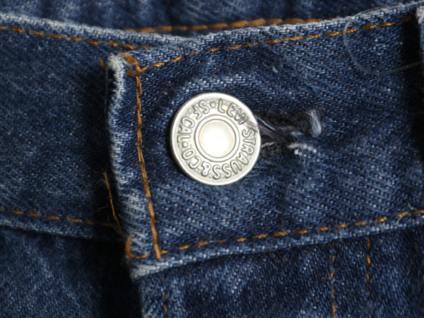 80s USA製 ★ リーバイス 501 デニム パンツ 31 33 古着 81年製 ヴィンテージ 内股シングル 黒カン ジーパン ボタンフライ ストレート 濃紺