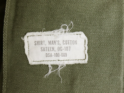 60s 米軍実物 US ARMY コットン サテン ユーティリティ シャツ M / ヴィンテージ OG107 シャツ袖 1st ミリタリー 軍物 ワッペン フルパッチ