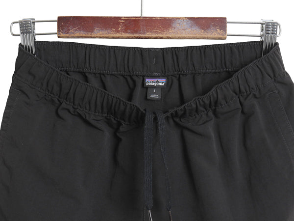 パタゴニア ベアリー バギーズ ショーツ レディース S / 古着 19年製 アウトドア ショートパンツ 短パン 海パン スイム サーフ 水陸両用 黒