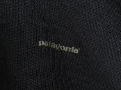 00s USA製 パタゴニア キャプリーン 長袖 Tシャツ メンズ M 古着 02年製 オールド アウトドア ストレッチ ロンT アンダーシャツ ブラック