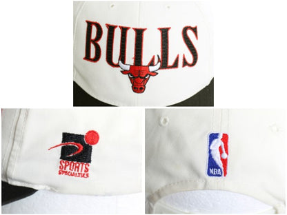 90s SPORT SPECIALTIES BULLS 刺繍 ベースボール キャップ フリーサイズ / 帽子 オールド NBA バスケ キャラクター ワンポイント ツートン