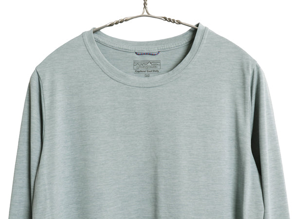 パタゴニア キャプリーン 長袖 Tシャツ レディース M 古着 アウトドア ロンT ストレッチ アンダーシャツ カットソー インナー ワンポイント