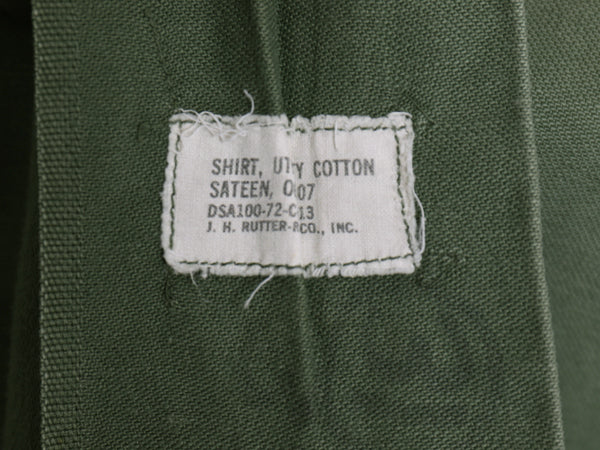 70s 米軍実物 USMC コットン サテン ユーティリティ シャツ M 程/ 72年製 ヴィンテージ OG107 シャツ袖 3rd 軍物 ミリタリー 海兵隊 カーキ