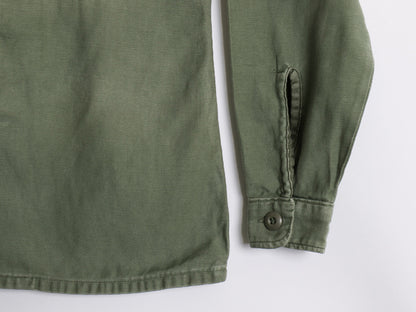 70s 米軍実物 USMC コットン サテン ユーティリティ シャツ M 程/ 72年製 ヴィンテージ OG107 シャツ袖 3rd 軍物 ミリタリー 海兵隊 カーキ