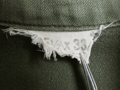 70s 米軍実物 US ARMY コットン サテン ユーティリティ シャツ メンズ M 程 ヴィンテージ ミリタリー 陸軍 軍物 OG107 シャツ袖 3rd カーキ
