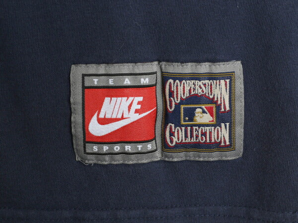 ナイキ ヤンキース ロゴ パッチ 刺繍 半袖 Tシャツ メンズ XL / MLB オフィシャル 大リーグ 野球 スウッシュ 前V 紺 大きいサイズ シンプル