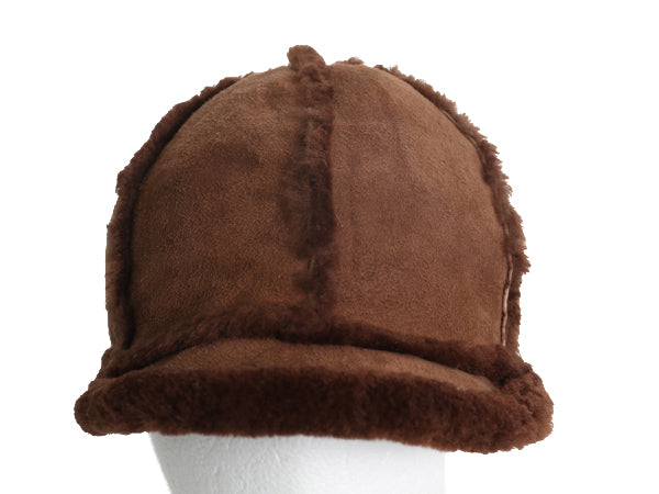 UGG シープスキン キャップ レディース S / 本革 レザー ムートン 帽子 ワンポイント シンプル 防寒 ボア 深め ハット もこもこ ブラウン