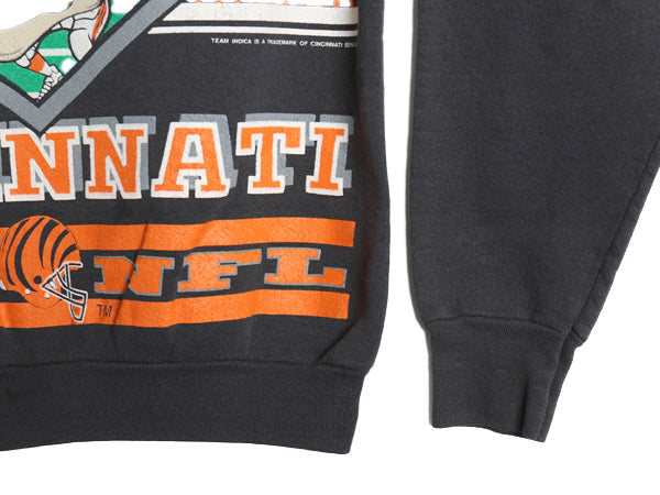 90's USA製 ワーナー タズマニアンデビル プリント スウェット メンズ レディース L 古着 オールド NFL ベンガルズ アメフト トレーナー 黒
