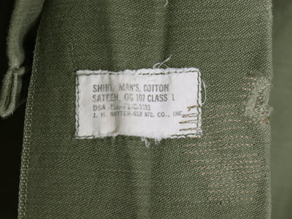 70s 米軍実物 US ARMY コットン サテン ユーティリティ シャツ M 程 ヴィンテージ 71年製 OG107 シャツ袖 3rd ミリタリー 軍物 オリーブ 