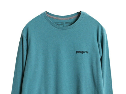 パタゴニア 両面 プリント 長袖 Tシャツ メンズ XS 古着 アウトドア ロンT ロゴT ロングスリーブ カットソー グラフィック アート イラスト