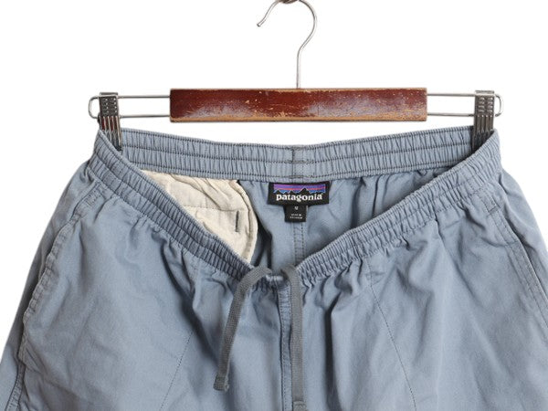 パタゴニア ファンホッガーズ ショーツ レディース M 古着 23年製 アウトドア ショートパンツ 短パン ノータック ワンポイント バギーズ 青