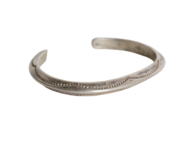 80s ~ ★ ナバホ TAHE インゴット シルバー トライアングル バングル / ヴィンテージ インディアン ジュエリー STERLING 銀 ブレスレット
