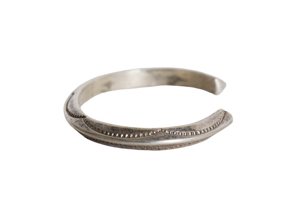 80s ~ ★ ナバホ TAHE インゴット シルバー トライアングル バングル / ヴィンテージ インディアン ジュエリー STERLING 銀 ブレスレット