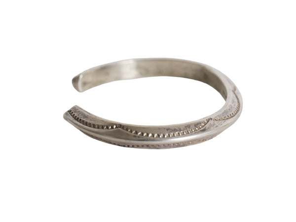 80s ~ ★ ナバホ TAHE インゴット シルバー トライアングル バングル / ヴィンテージ インディアン ジュエリー STERLING 銀 ブレスレット