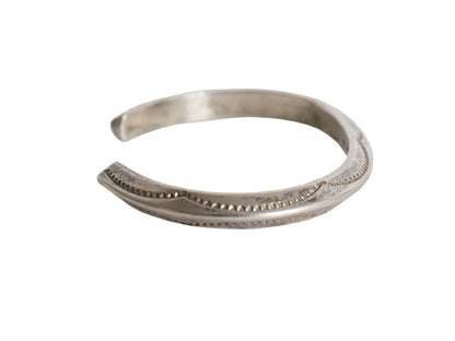 80s ~ ★ ナバホ TAHE インゴット シルバー トライアングル バングル / ヴィンテージ インディアン ジュエリー STERLING 銀 ブレスレット