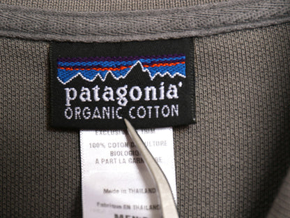 パタゴニア 鹿の子 長袖 ポロシャツ メンズ L 古着 08年製 長袖シャツ ロングスリーブ カットソー ワンポイント シンプル ボックス グレー