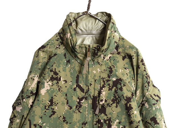 デッドストック 米軍実物 USN ネイビー ゴアテックス ジャケット MEDIUM SHORT 17年製 マンパ AOR2 ECWCS デジタル ウッドランドカモ 迷彩 