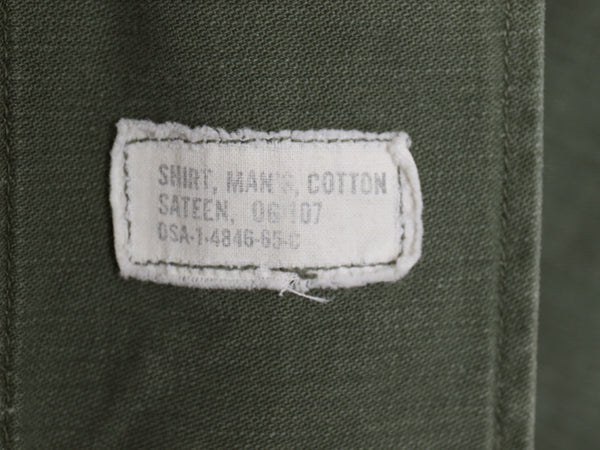 60s 米軍実物 US ARMY コットン サテン ユーティリティ シャツ メンズ S 程 / 65年製 ヴィンテージ ミリタリー 筒袖 3rd OG107 フルパッチ