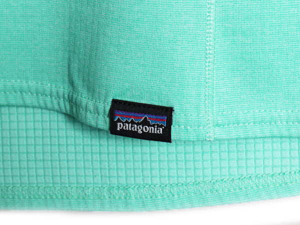 パタゴニア キャプリーン 長袖 Tシャツ レディース M 古着 18年製 アウトドア ロンT ストレッチ アンダーシャツ インナー ワンポイント 緑