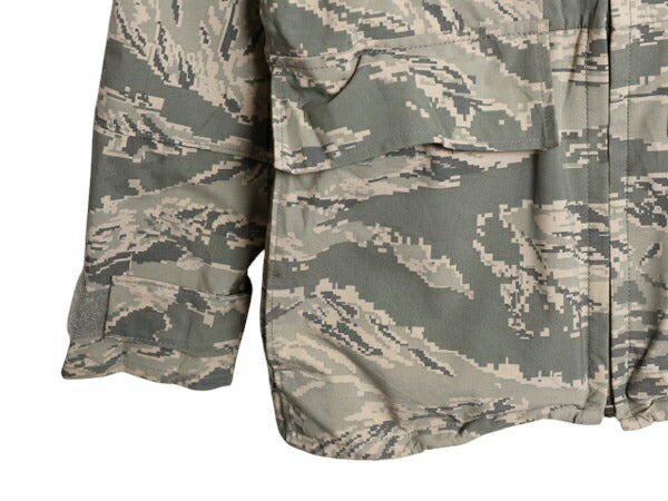 16年製 米軍実物 APECS デジタル タイガーカモ 迷彩 ゴアテックス ジャケット X-SMALL SHORT 古着 軍物 ミリタリー USAF ABU エアフォース