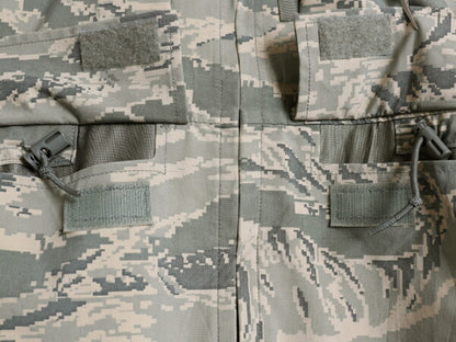 14年製 米軍実物 APECS デジタル タイガーカモ 迷彩 ゴアテックス ジャケット MEDIUM REGULAR 古着 軍物 ミリタリー USAF ABU エアフォース