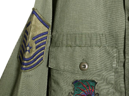 80s 米軍実物 US AIR FORCE ユーティリティ シャツ メンズ M 程 87年製 ヴィンテージ ミリタリー アーミー 軍物 OG507 フルパッチ オリーブ